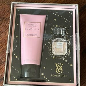 Victoria’s Secret Bombshell Fine Fragrance Lotion & Eau De Parfum Gift Set